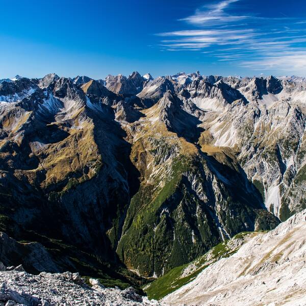 5 Most Scenic Locations For A Rock Climbing Trip In The Oisans