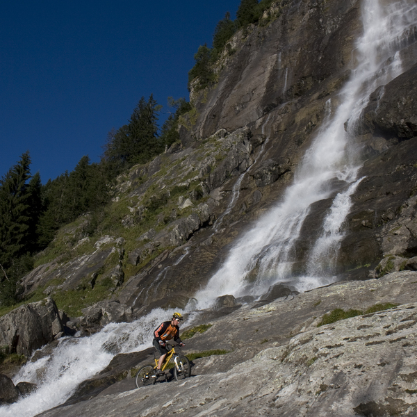 10 Top Tips To Mountain Biking In The Rain And Wet Terrain