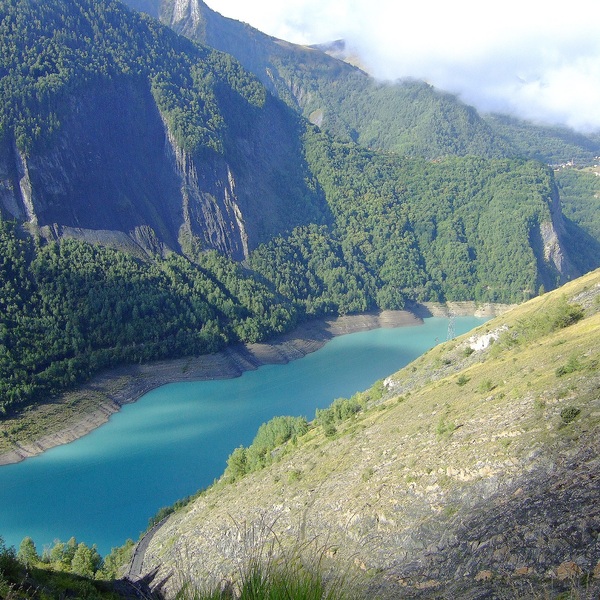 ​Hard Left Off the Pavement: Best Mountain Biking Routes Of The Oisans