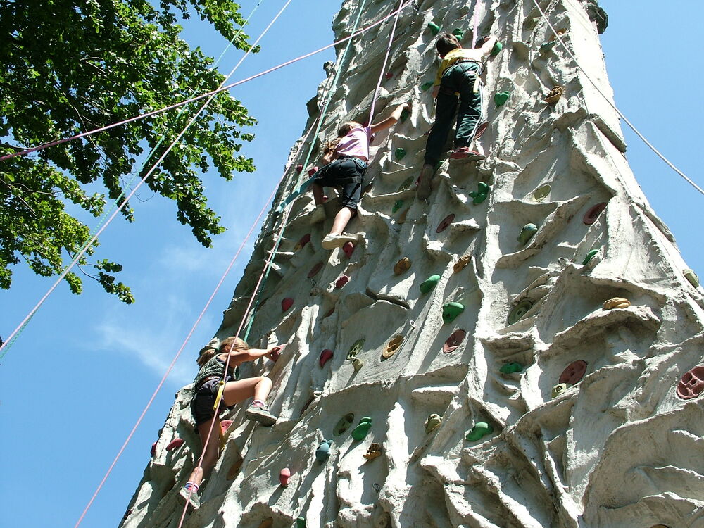 Climbing wall