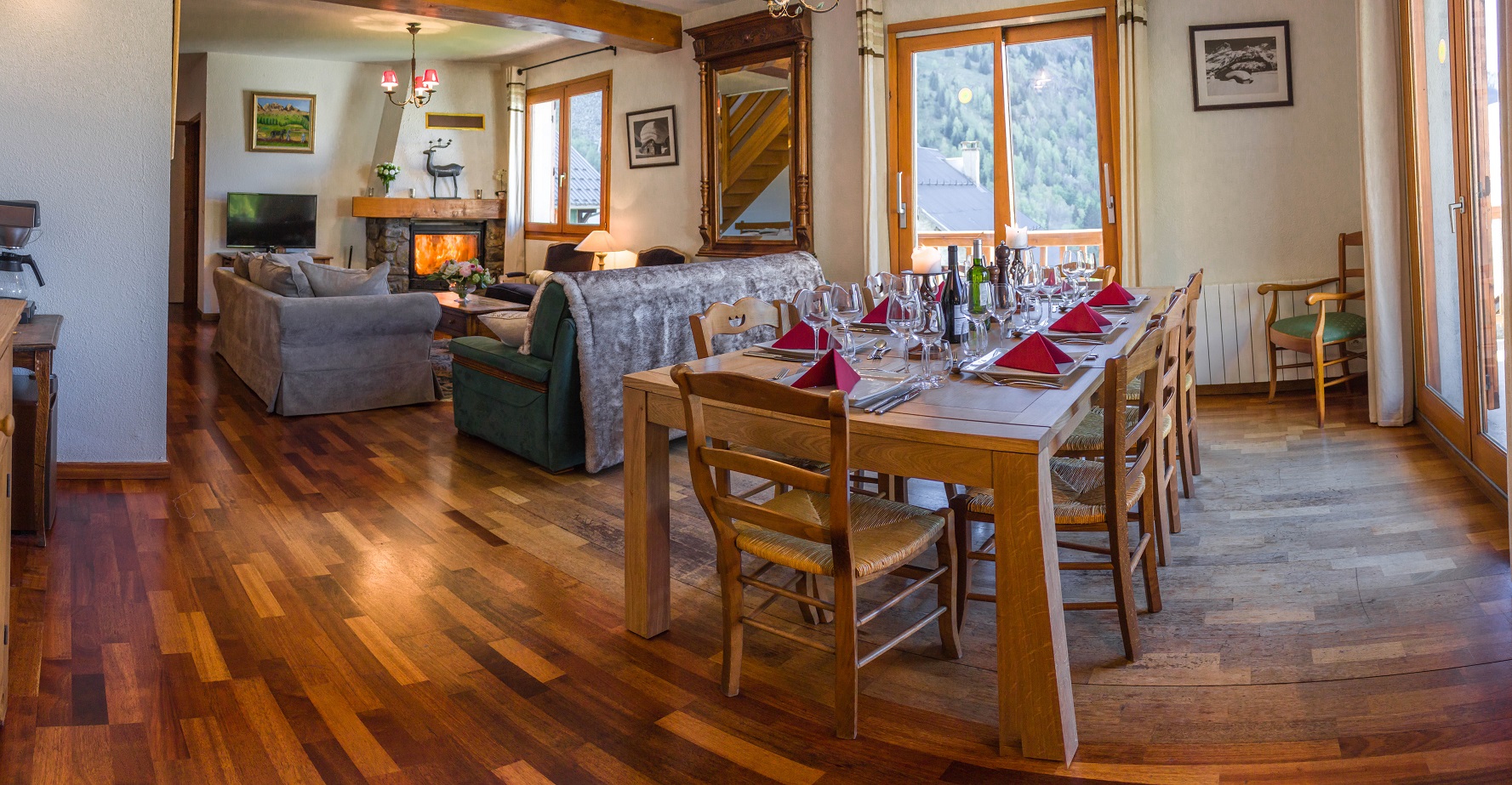 Dining  12 