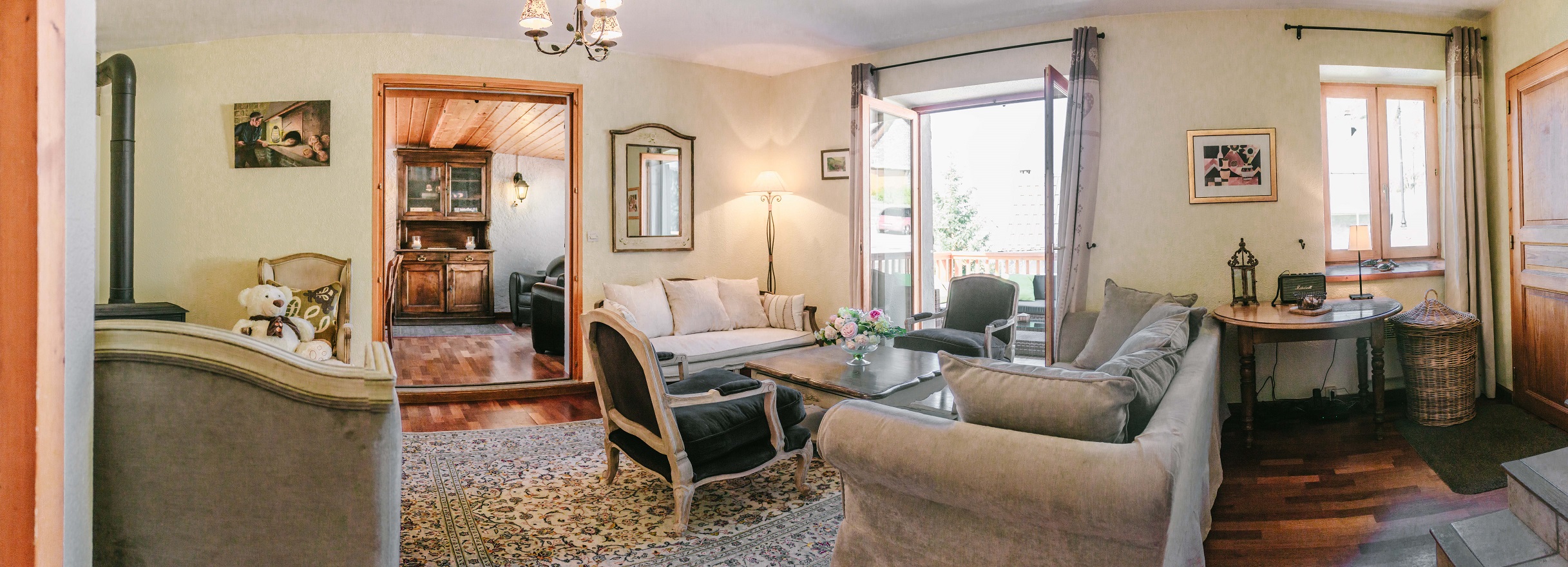 Lounge  11 