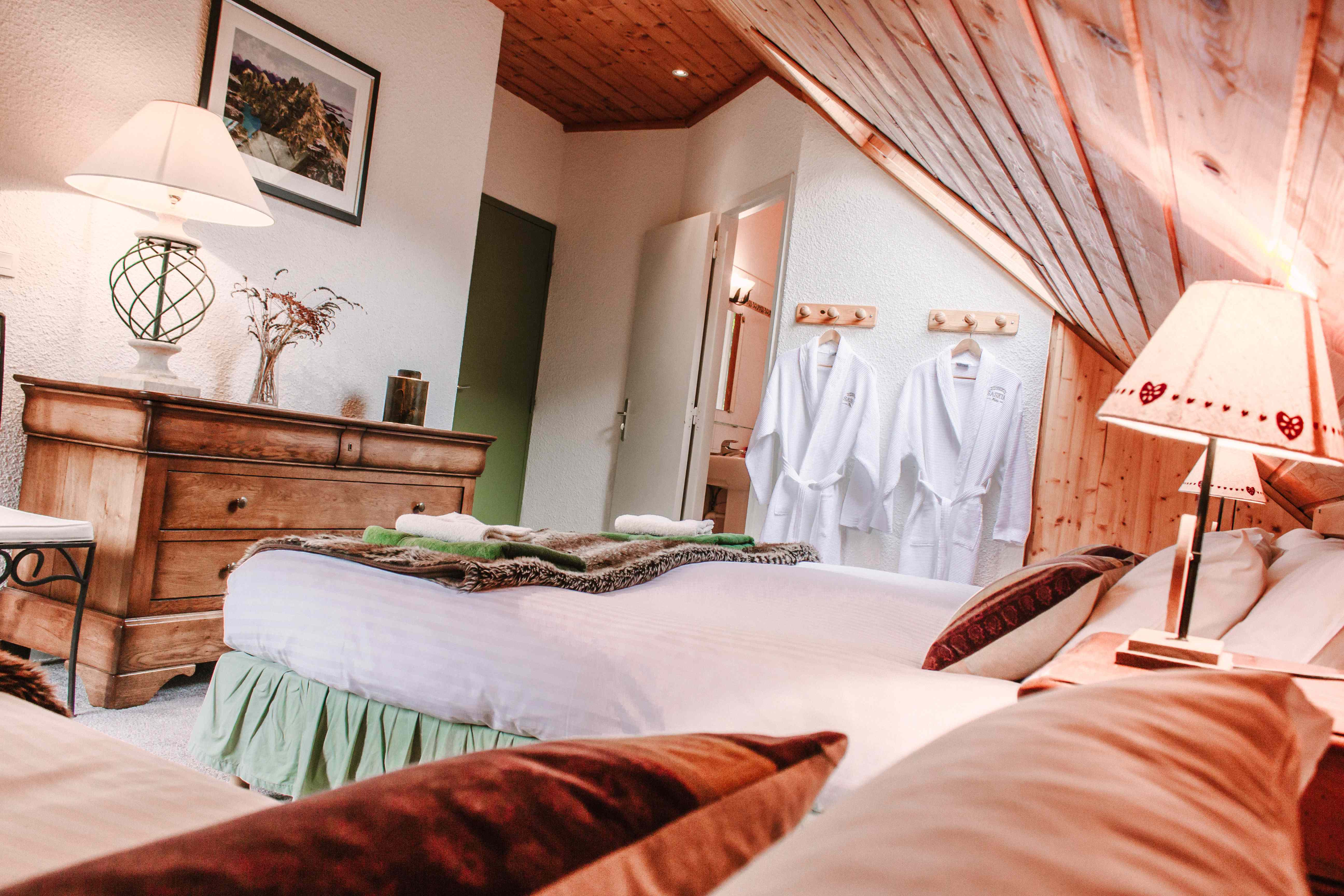 EAST Bedroom 5  11 
