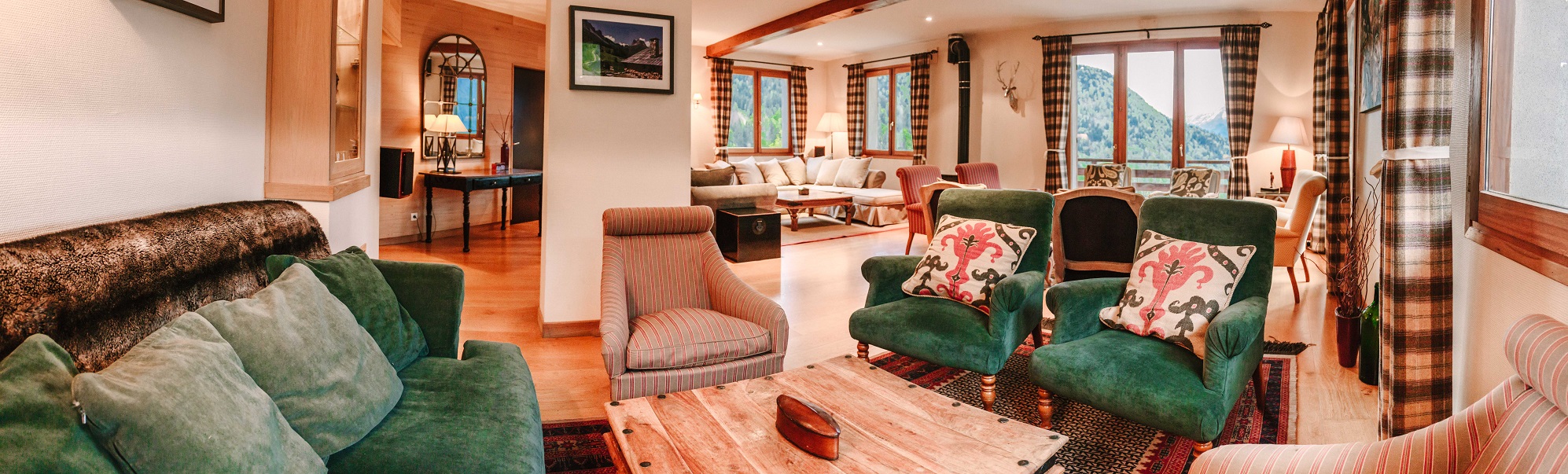 Lounge - when the WHOLE of Saskia is sold to one group  2 