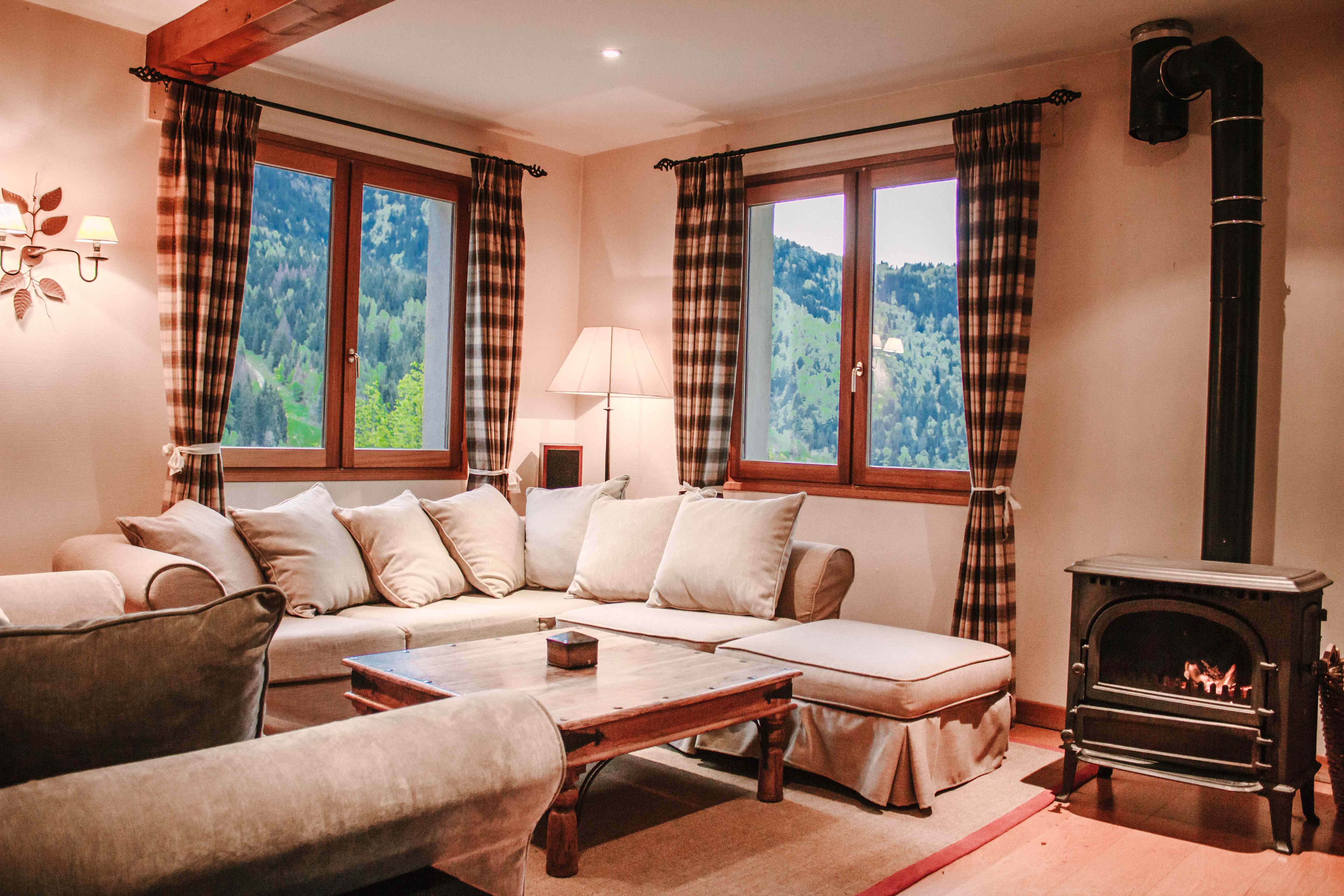 Lounge - when the WHOLE of Saskia is sold to one group  9 