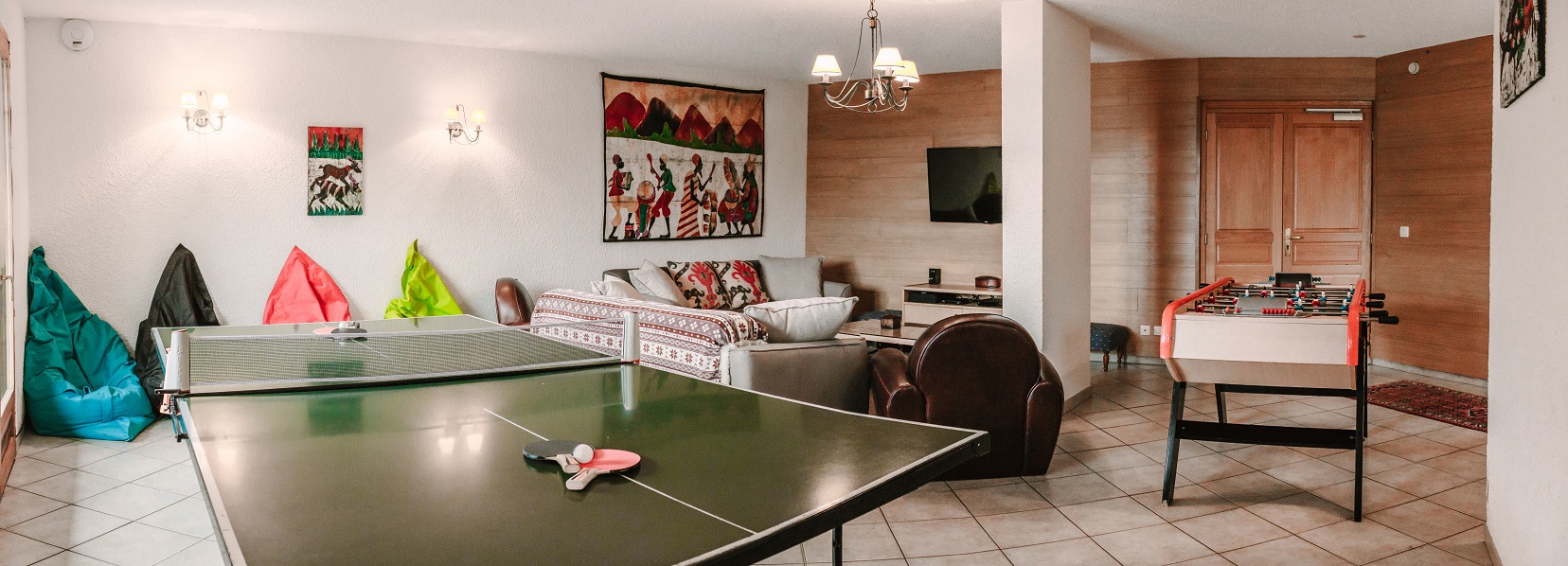 TV   Games Room  4 