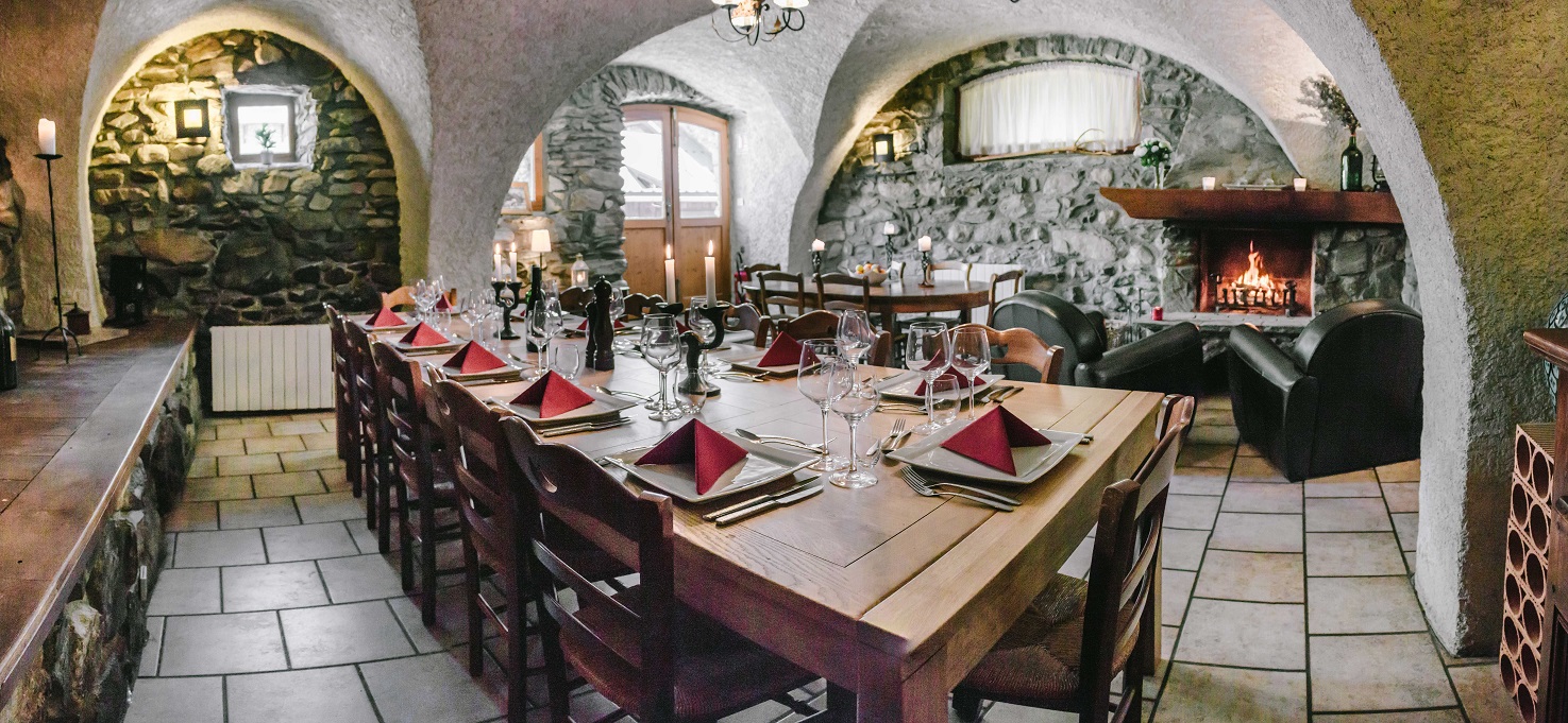 Dining  17  