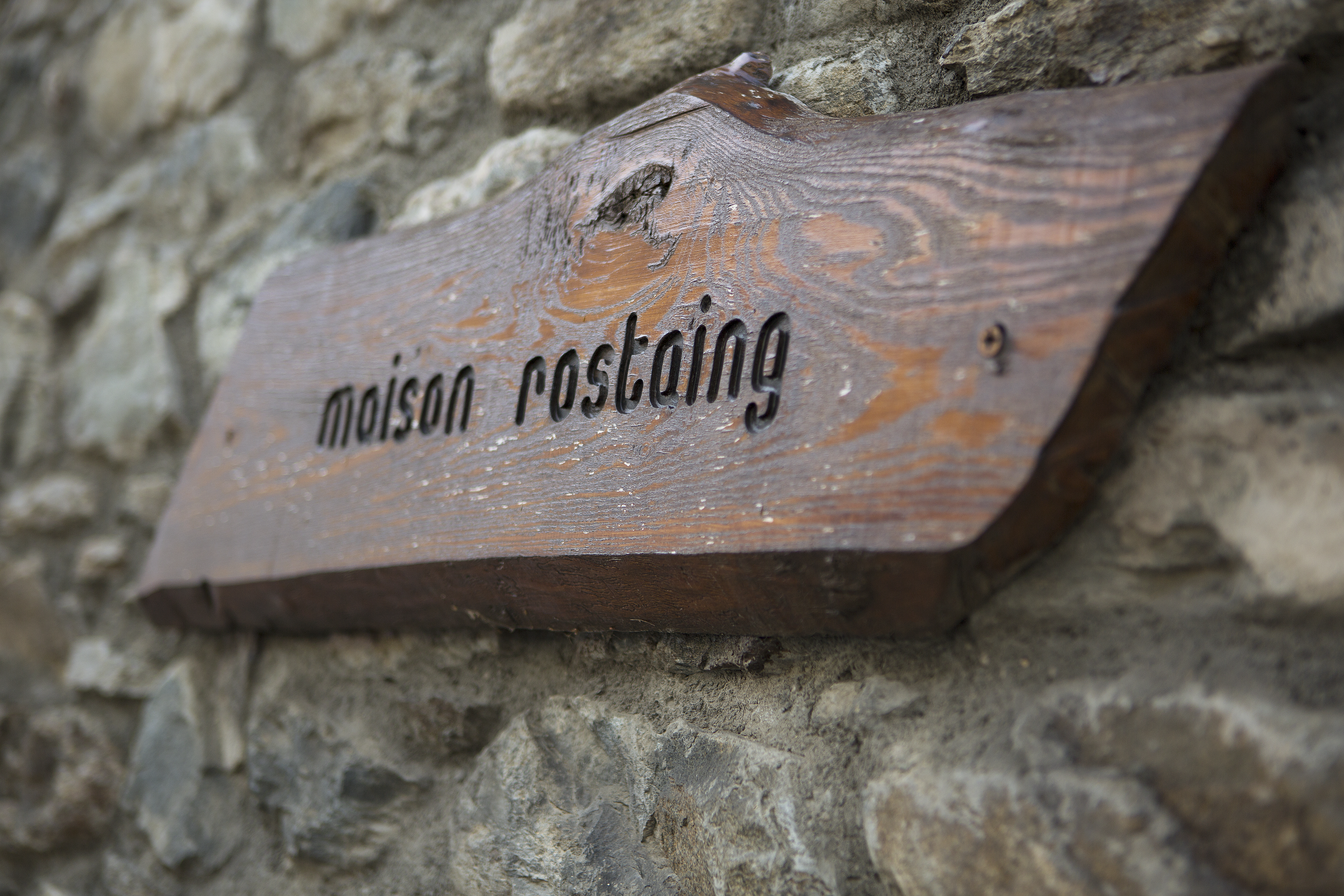 Rostaing sign