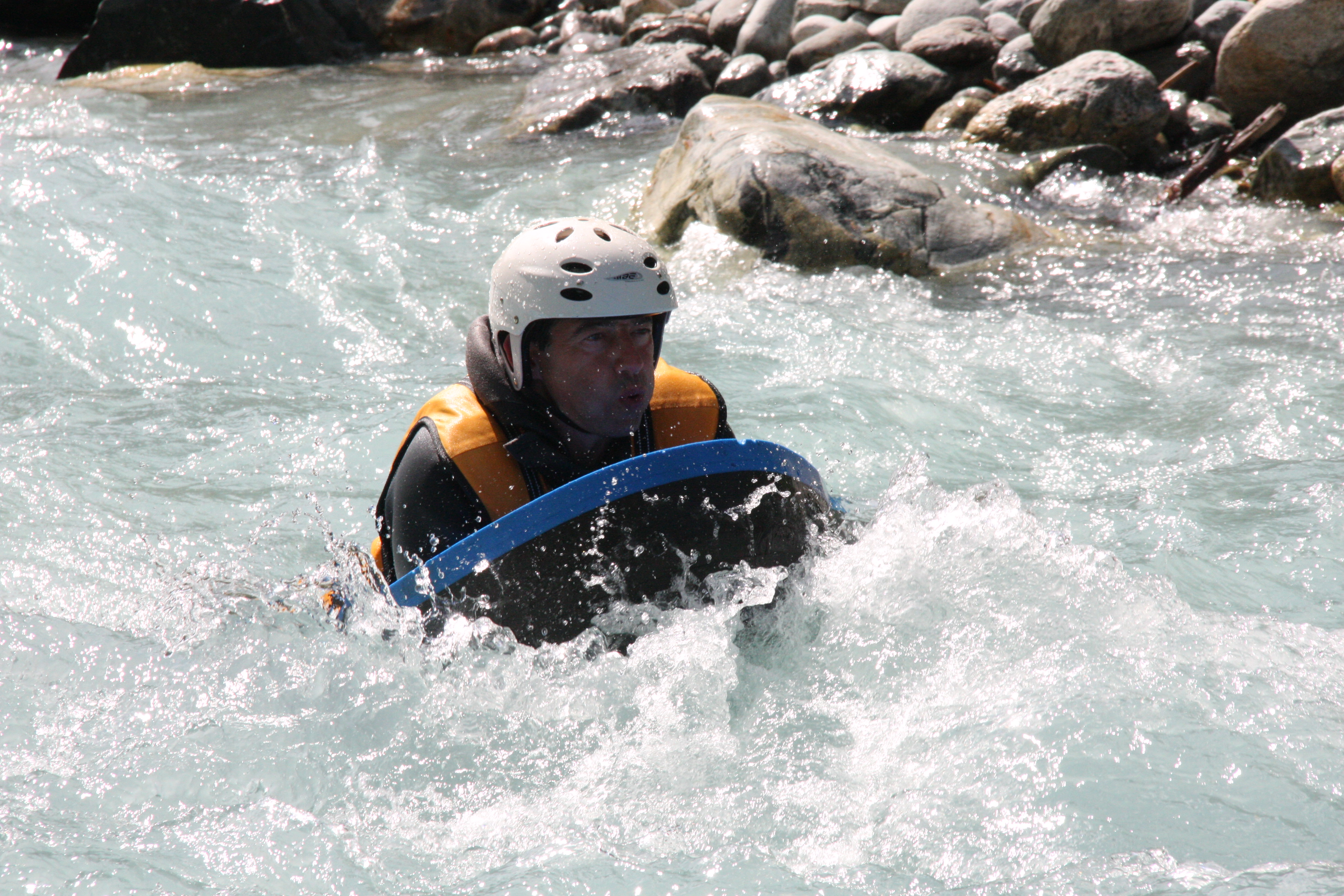 Hydro speeding 4